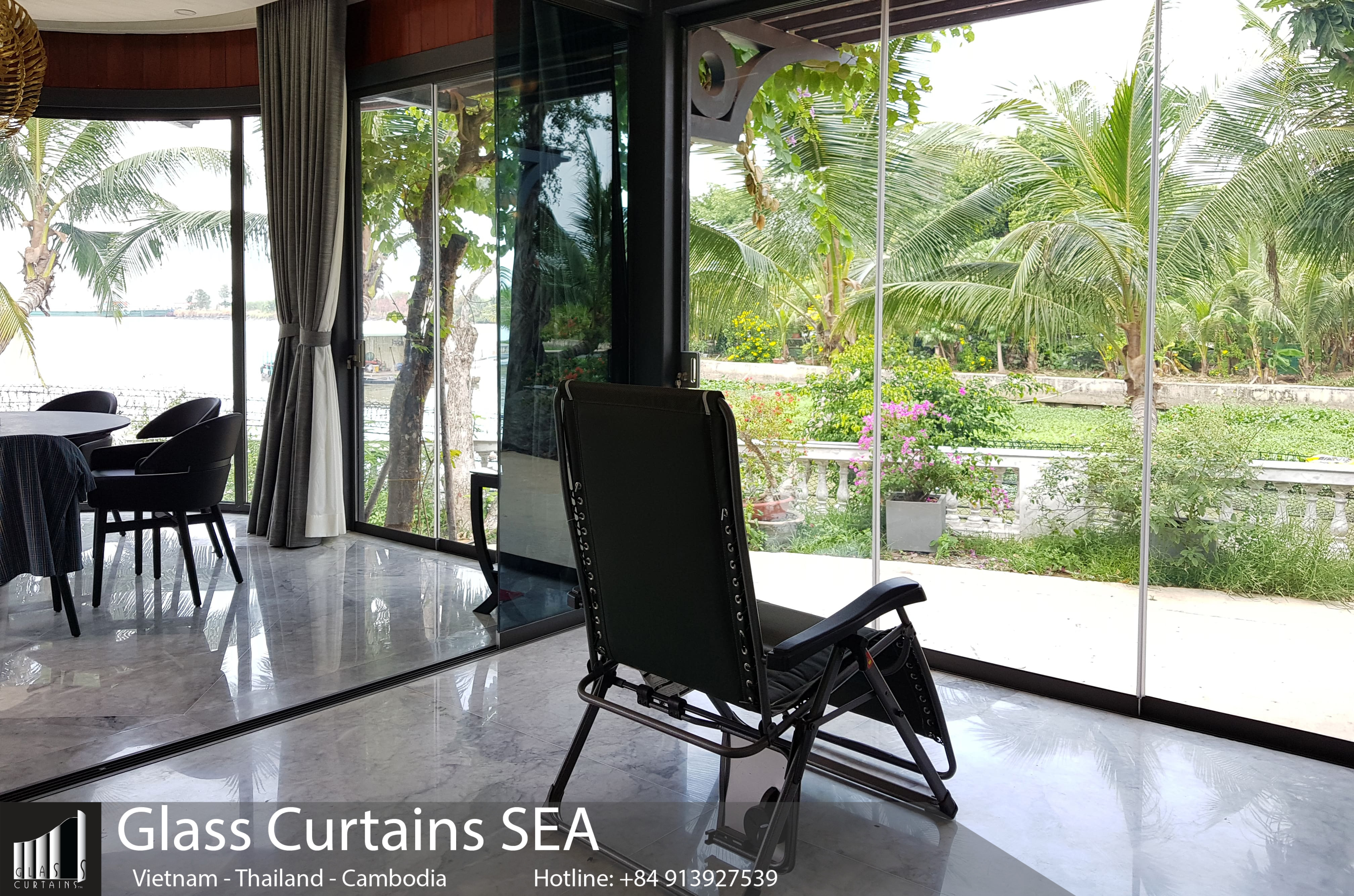 Không gian sống qua góc nhìn với cửa kính không khung