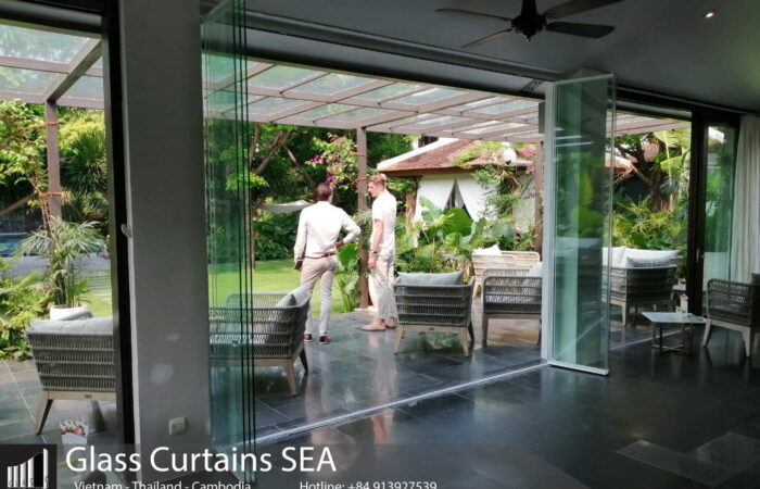 Khả năng tùy chỉnh linh hoạt với cửa kính không khung GlassCurtains®