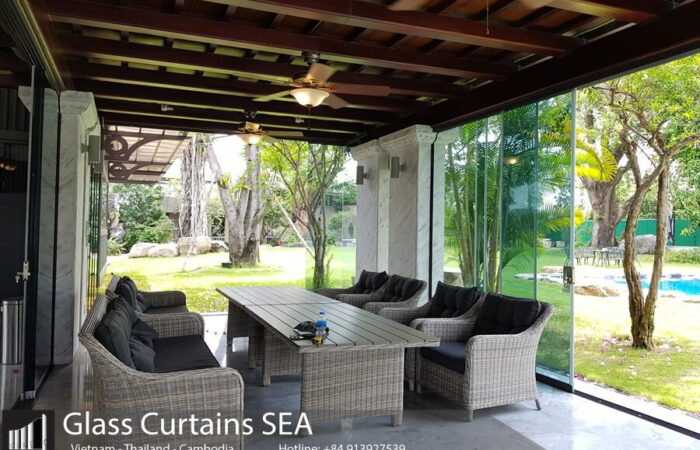 60+ Mẫu cửa kính không khung cho phòng khách sang trọng