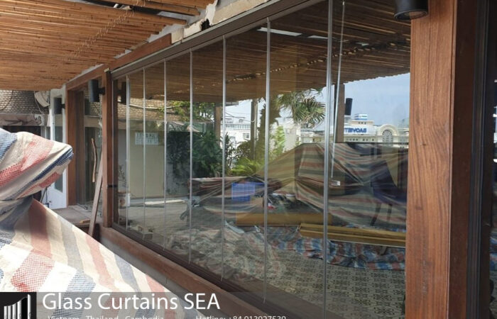 Gợi ý 10 mẫu cửa kính không khung cho nhà hàng, quán ăn tinh tế