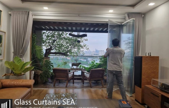 Cửa kính xếp trượt cho căn hộ sang trọng