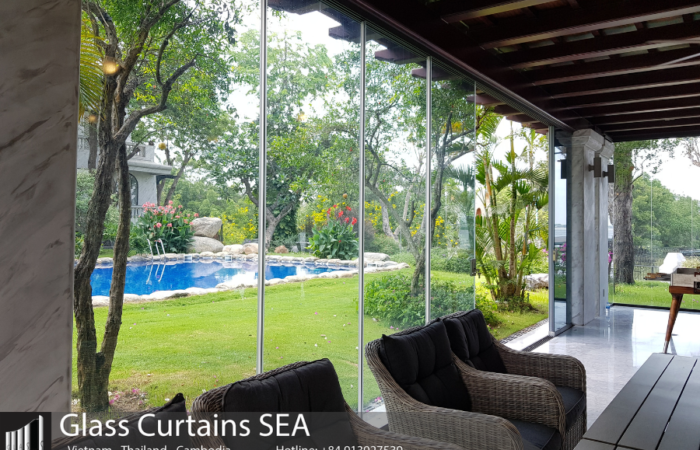 Thi công cửa kính cường lực không khung tại TPHCM