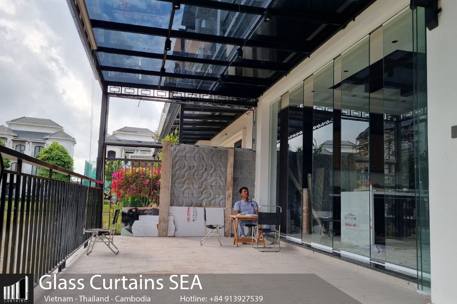 Cửa kính xếp trượt Pivot