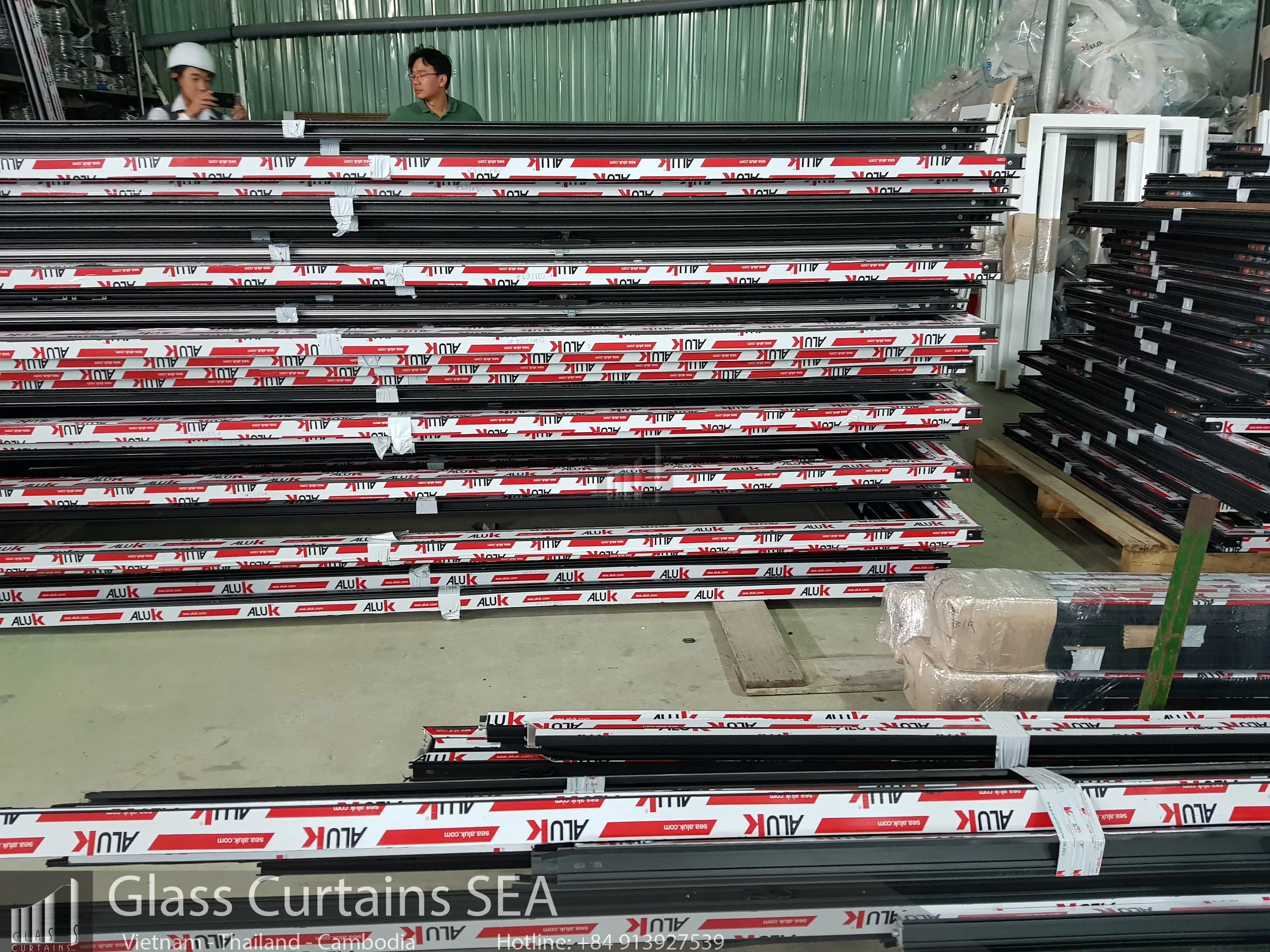 Sản xuất cửa nhôm cao cấp tại nhà máy (9)